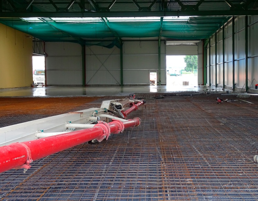 Guss des Fundaments bei der Erweiterung der Halle 10